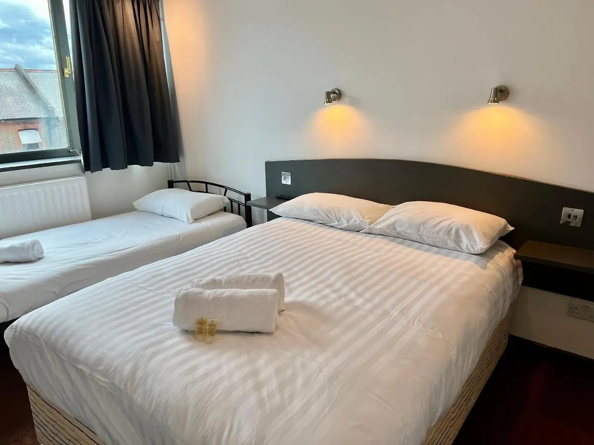 Hounslow Central Hotel 2*,